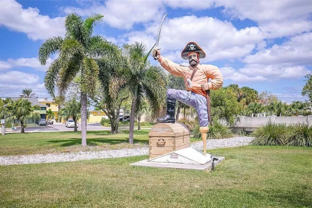 Treasure Island Beach Retreat St. Pete Beach Exteriör bild