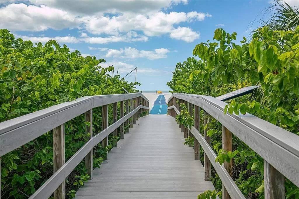 Treasure Island Beach Retreat St. Pete Beach Exteriör bild