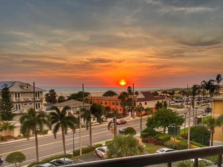 Treasure Island Beach Retreat St. Pete Beach Exteriör bild
